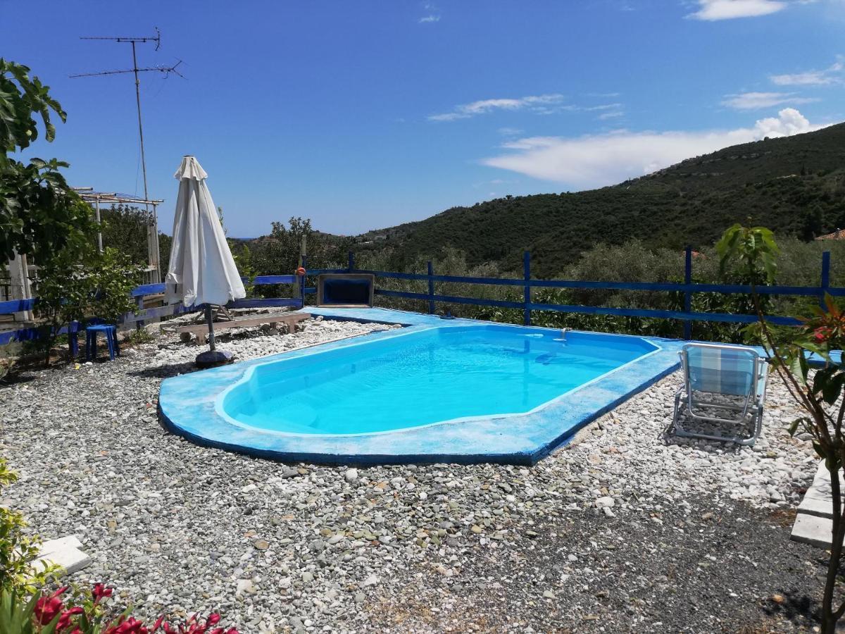 Leonidio Small Hause With Swimming Pool Villa Eksteriør billede
