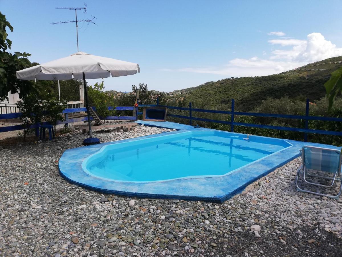 Leonidio Small Hause With Swimming Pool Villa Eksteriør billede